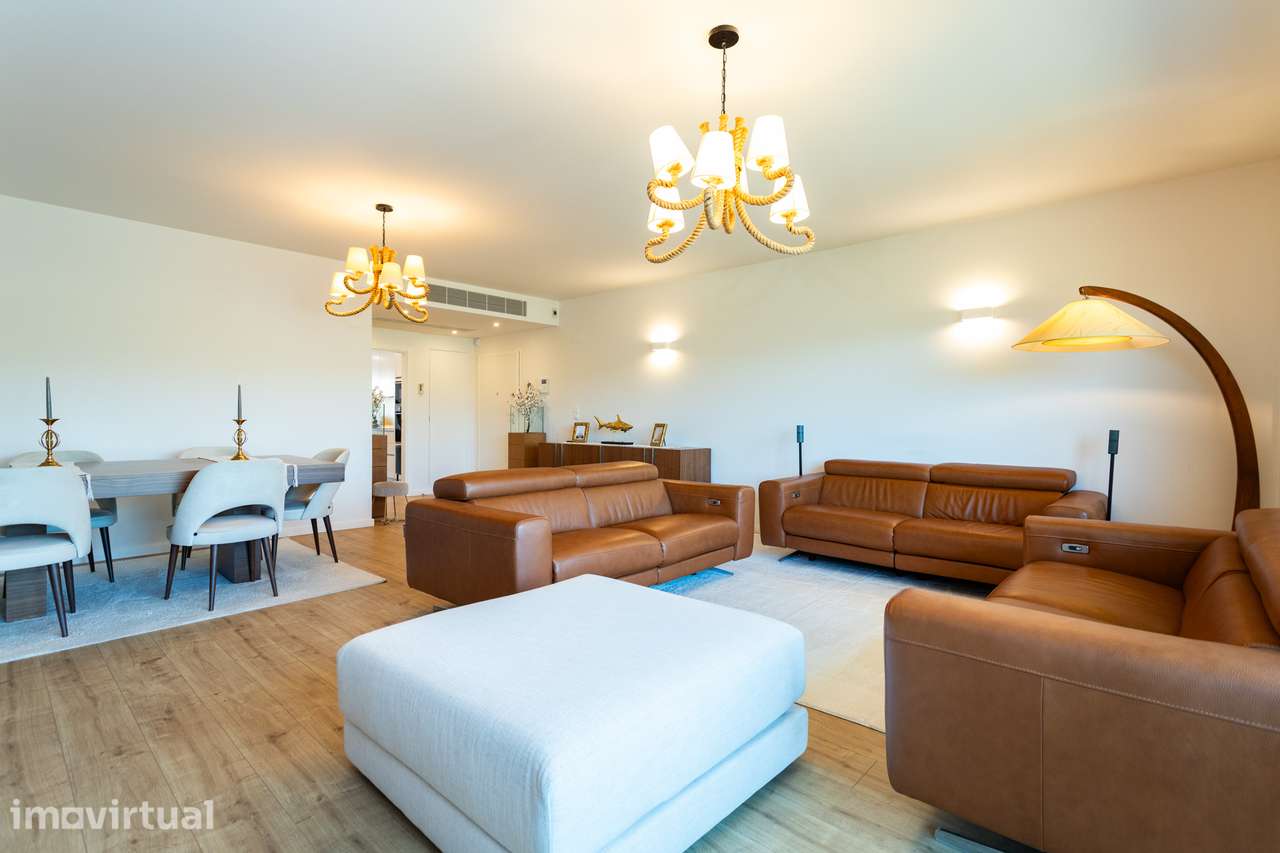T3 de Luxo no Último Piso com Cobertura Privativa, Piscina e 2 Lugares - Grande imagem: 2/47