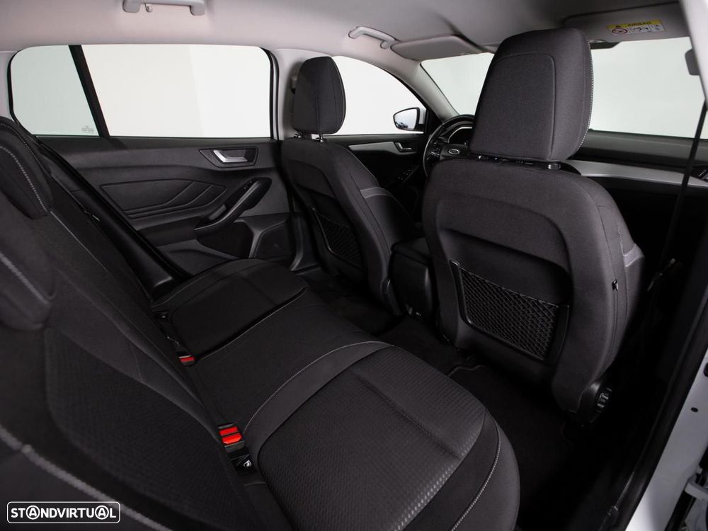 Ford Focus SW 1.5 TDCi EcoBlue Connected - 11