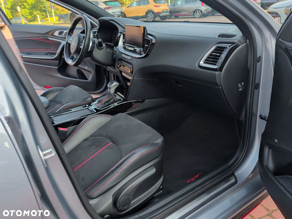 Kia Ceed 1.6 T-GDI GT DCT - 28