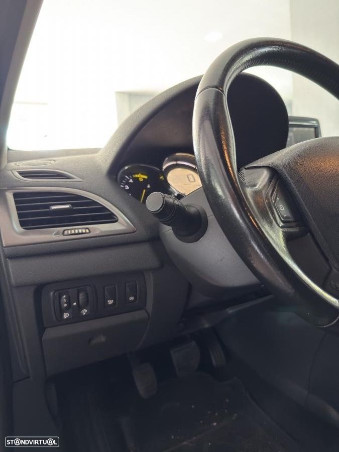 Renault Mégane Sport Tourer 1.5 dCi Dynamique SS - 9