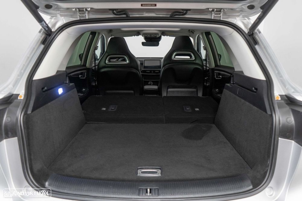 MG EHS 1.5 T-GDI Plug-in Hybrid Luxury - 28