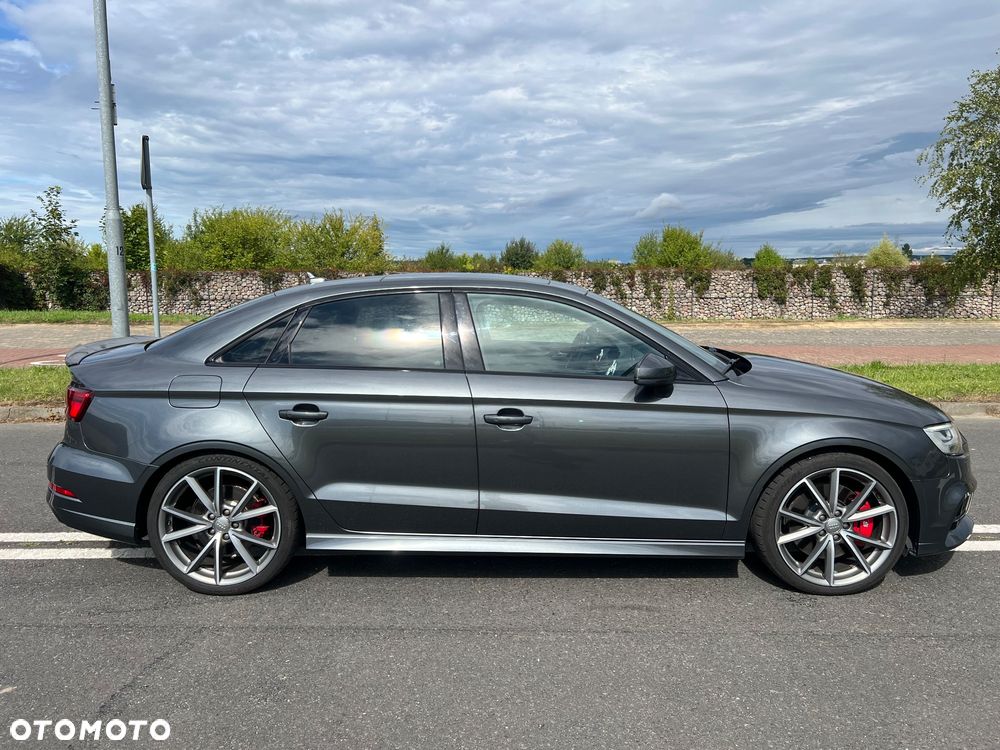 Audi S3 S tronic - 3