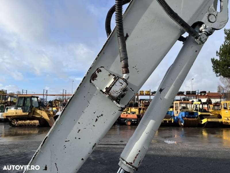 Takeuchi TB180FR - 17