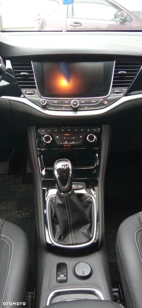Opel Astra 1.4 Turbo Innovation - 11