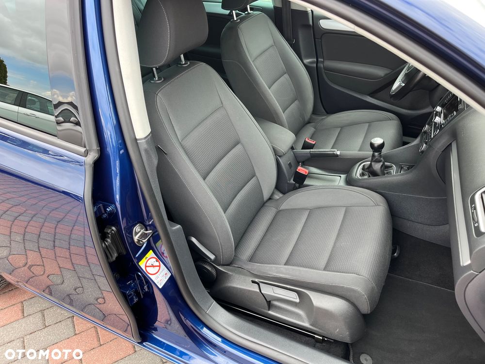 Volkswagen Golf 1.6 TDI DPF BlueMotion Technology Team - 19