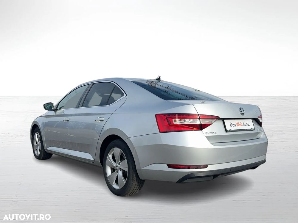 Skoda Superb 2.0 TDI DSG Ambition - 3