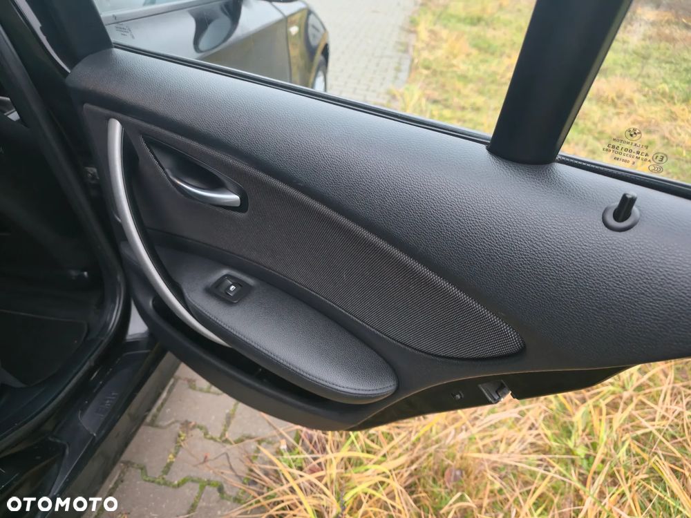 BMW Seria 1 118i Edition Sport - 24