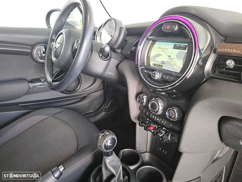 MINI 3 Portas One - 35