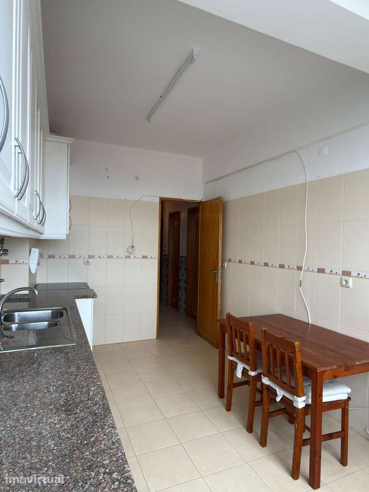 Apartamento T2 em Linda a Velha - Grande imagem: 3/23