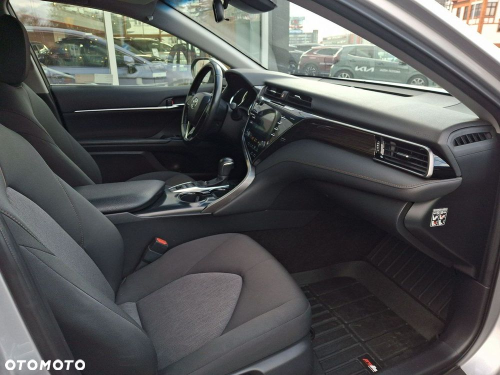 Toyota Camry 2.5 Hybrid Comfort CVT - 16