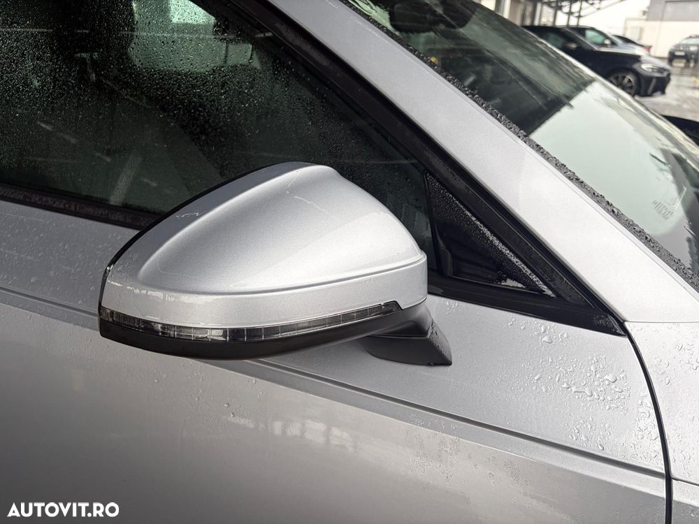 Audi A4 2.0 TDI S tronic quattro - 23