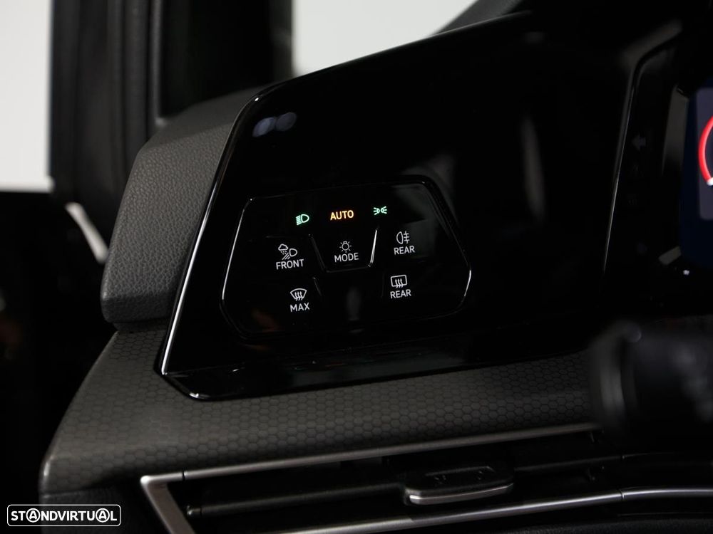 VW Golf 2.0 TSI OPF DSG GTI - 12