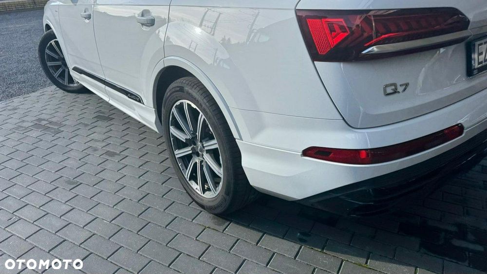 Audi Q7 - 10