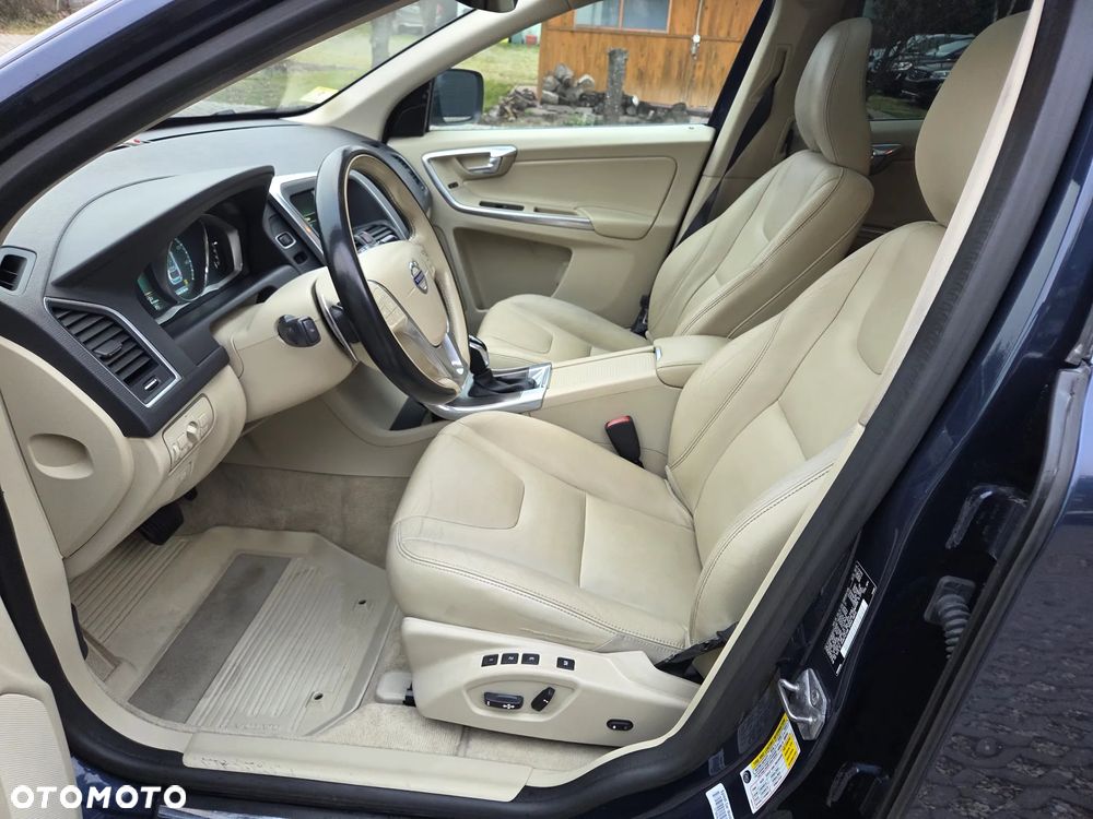 Volvo XC 60 T6 AWD Momentum - 5