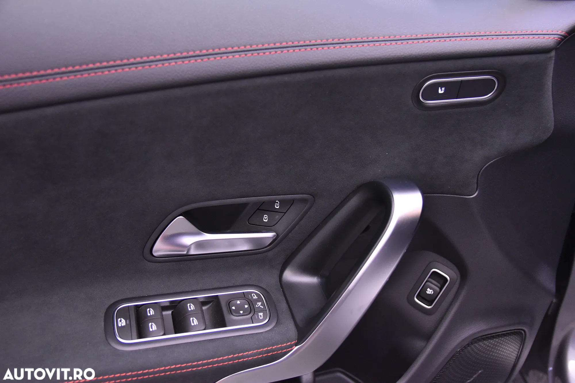 Mercedes-Benz CLA 200 7G-DCT AMG Line - 14