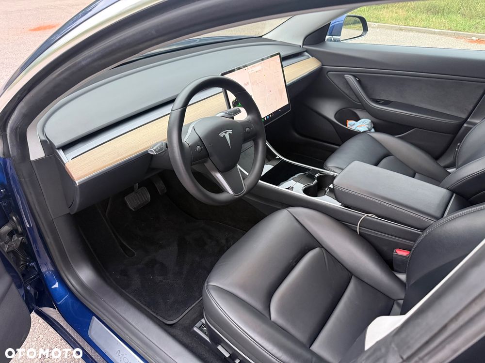 Tesla Model 3 - 13