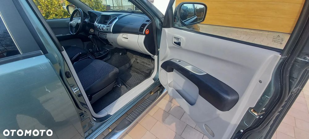 Mitsubishi L200 - 9