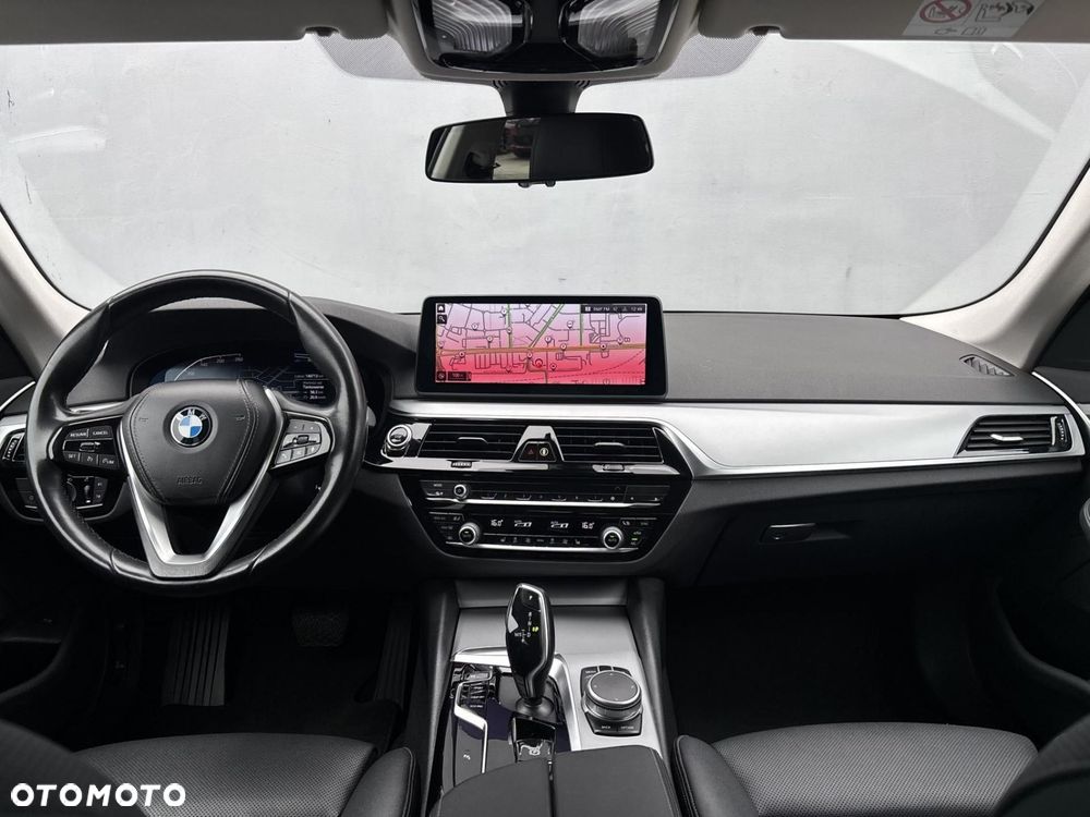 BMW Seria 5 - 16