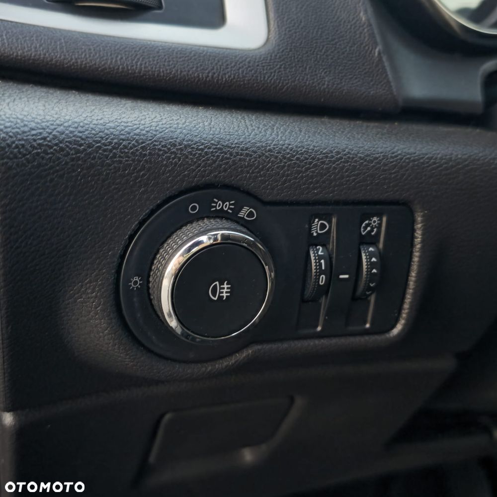 Opel Astra 1.4 Turbo - 27