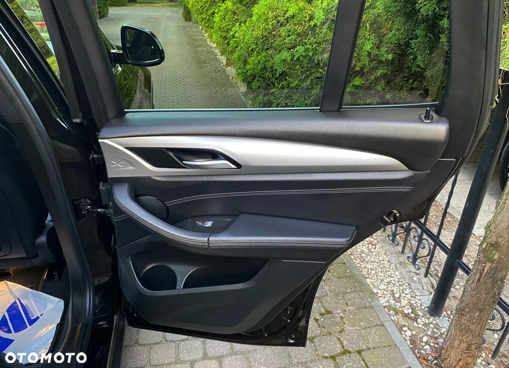 BMW X3 sDrive18d MHEV Luxury Line sport - 19