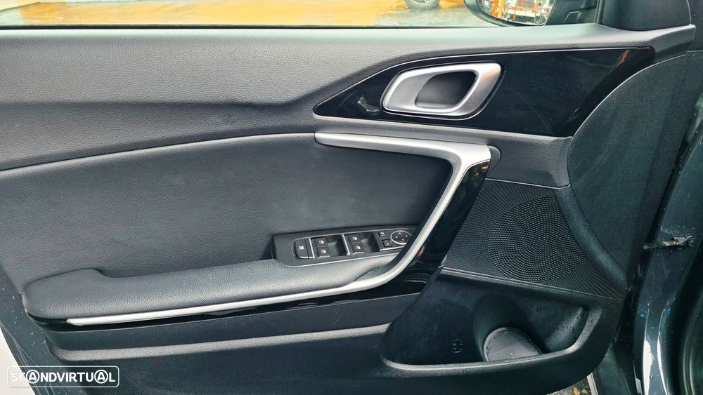 Kia Ceed SW 1.6 CRDi MHEV Drive - 26