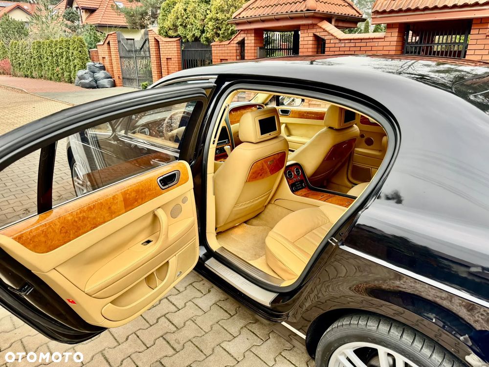 Bentley Flying Spur - 14