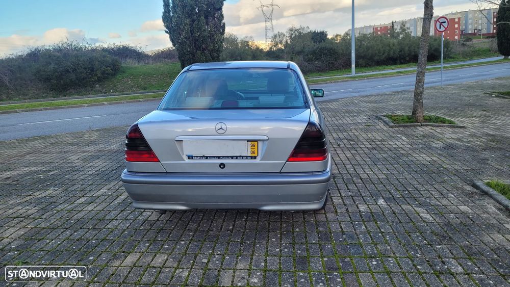 Mercedes-Benz C 200 D Classic - 6