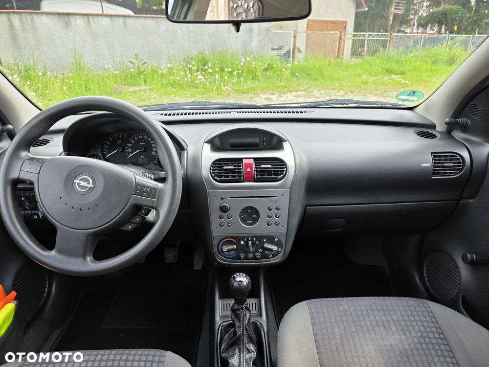 Opel Corsa 1.2 16V Cosmo - 11