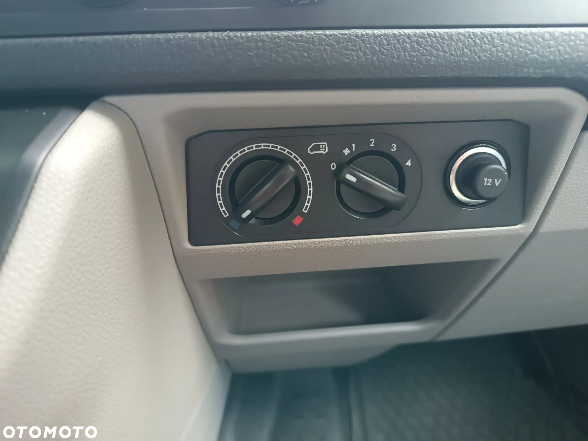 Volkswagen Transporter T6 TDI L1H1 - 11