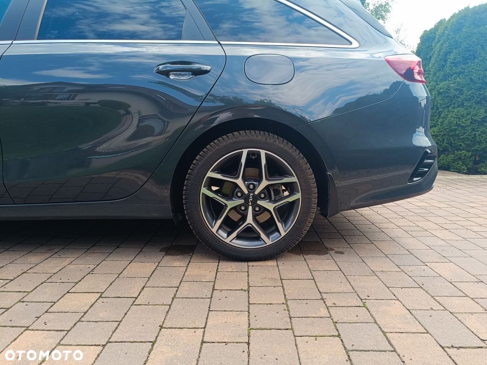 Kia Ceed - 4