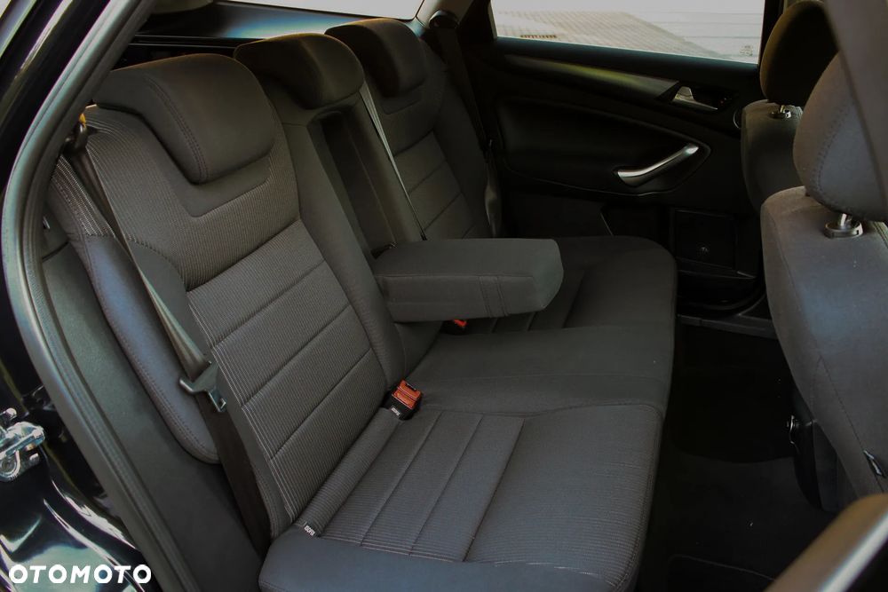 Ford Mondeo 2.0 TDCi Titanium - 24