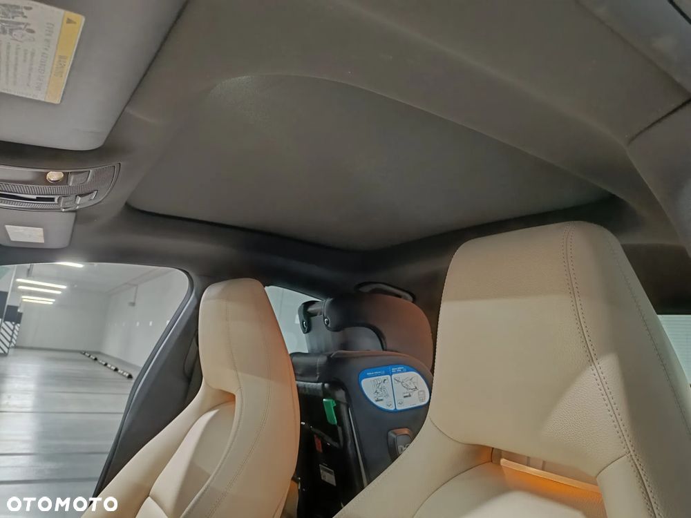 Mercedes-Benz CLA 250 4Matic 7G-DCT - 7