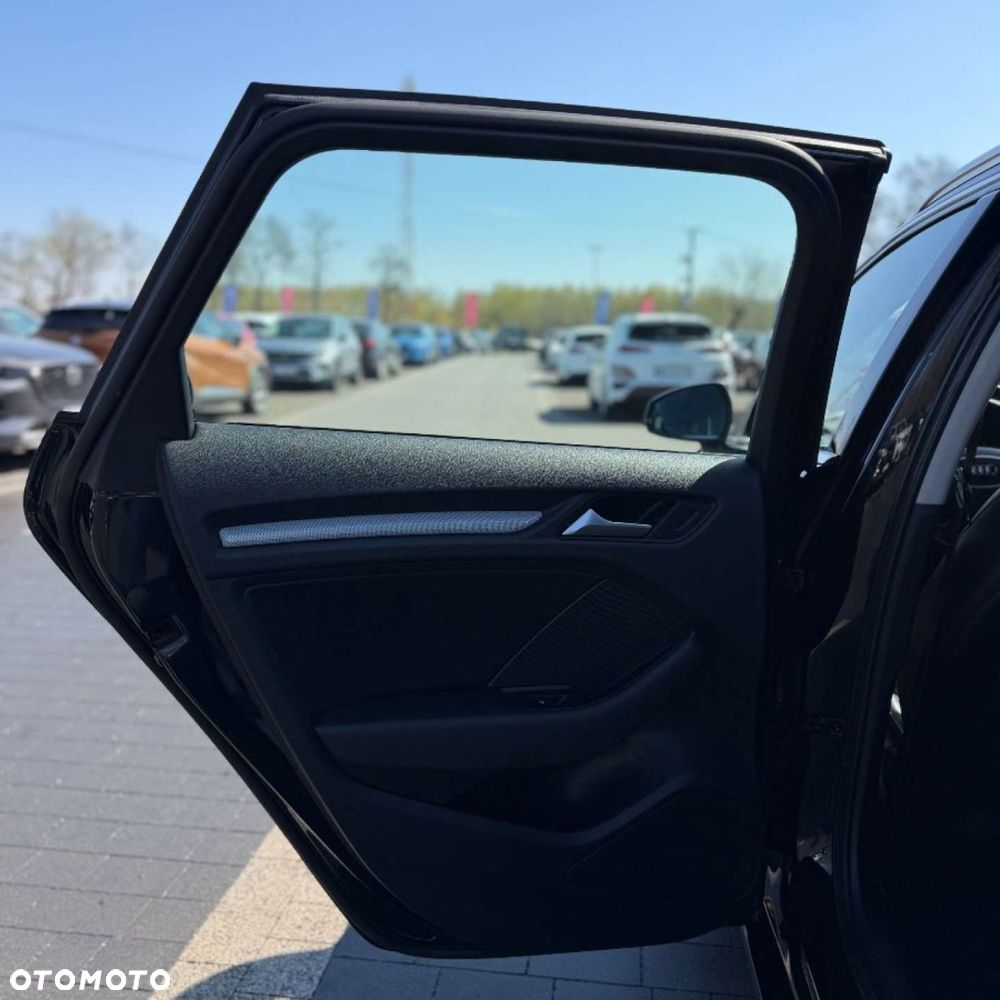 Audi A3 Sportback 2.0 TDI quattro Ambiente - 20