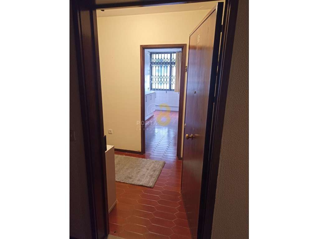 Apartamento T1 Transformado em T2 | Totalmente Mobilado | Próximo a... - Grande imagem: 4/20