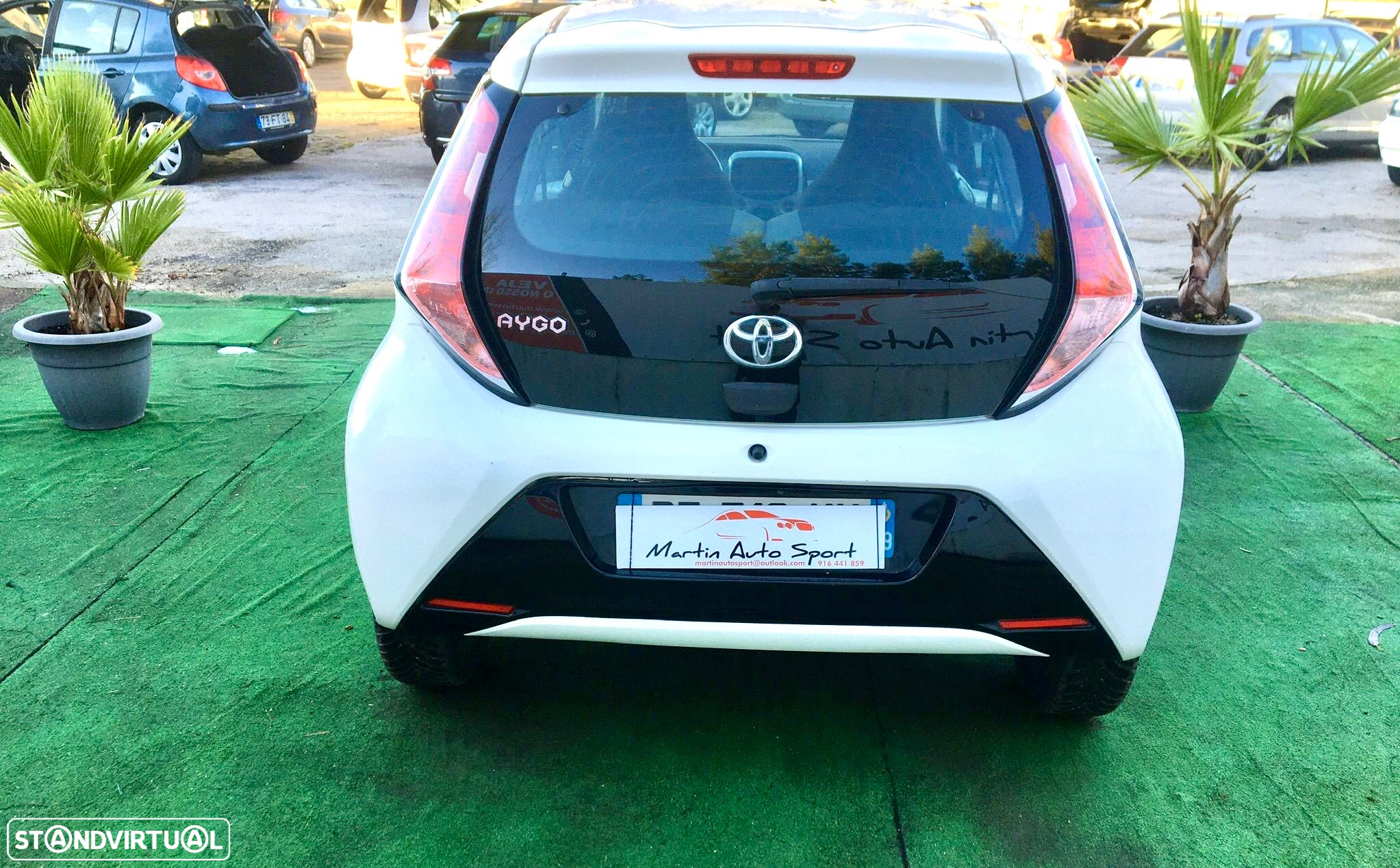 Toyota Aygo 1.0 X-Clusiv - 2
