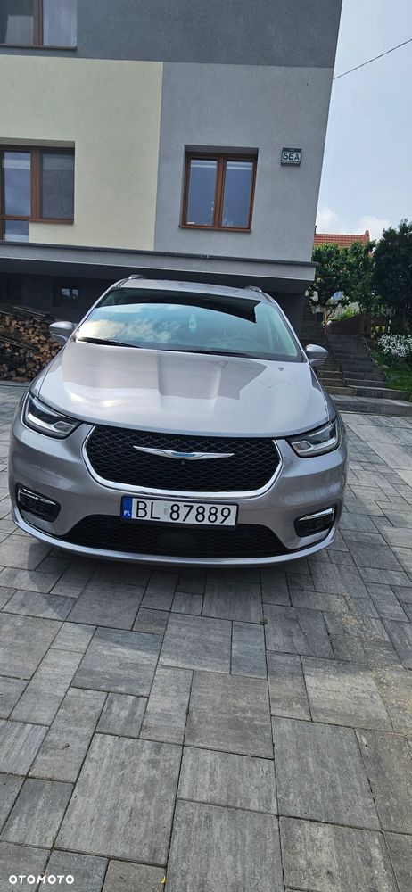 Chrysler Pacifica - 2