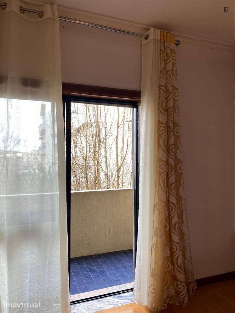 Quarto - localizado em Sé de Braga e São Lázaro Braga - Grande imagem: 3/18