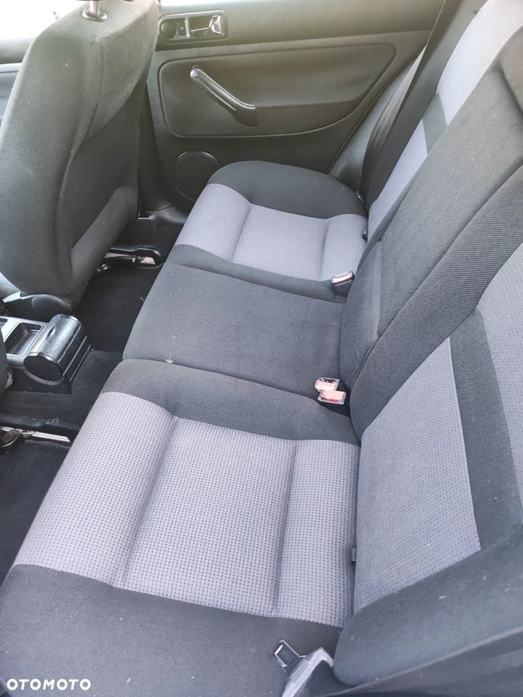 Volkswagen Golf - 15