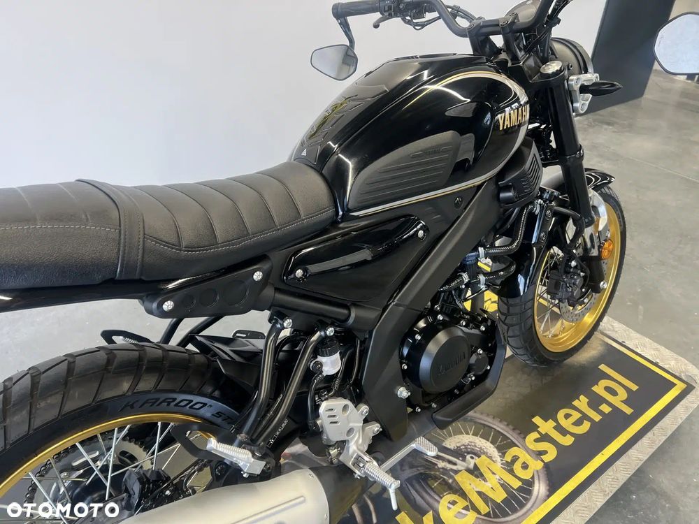 Yamaha XSR - 30