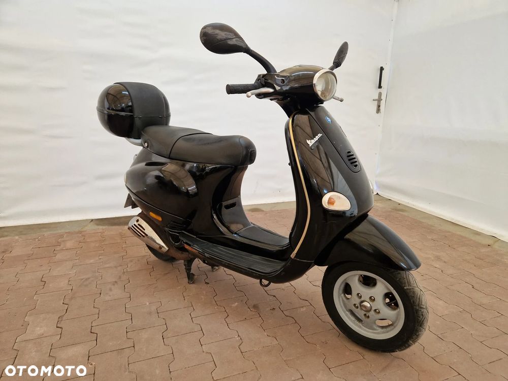 Piaggio Vespa - 2