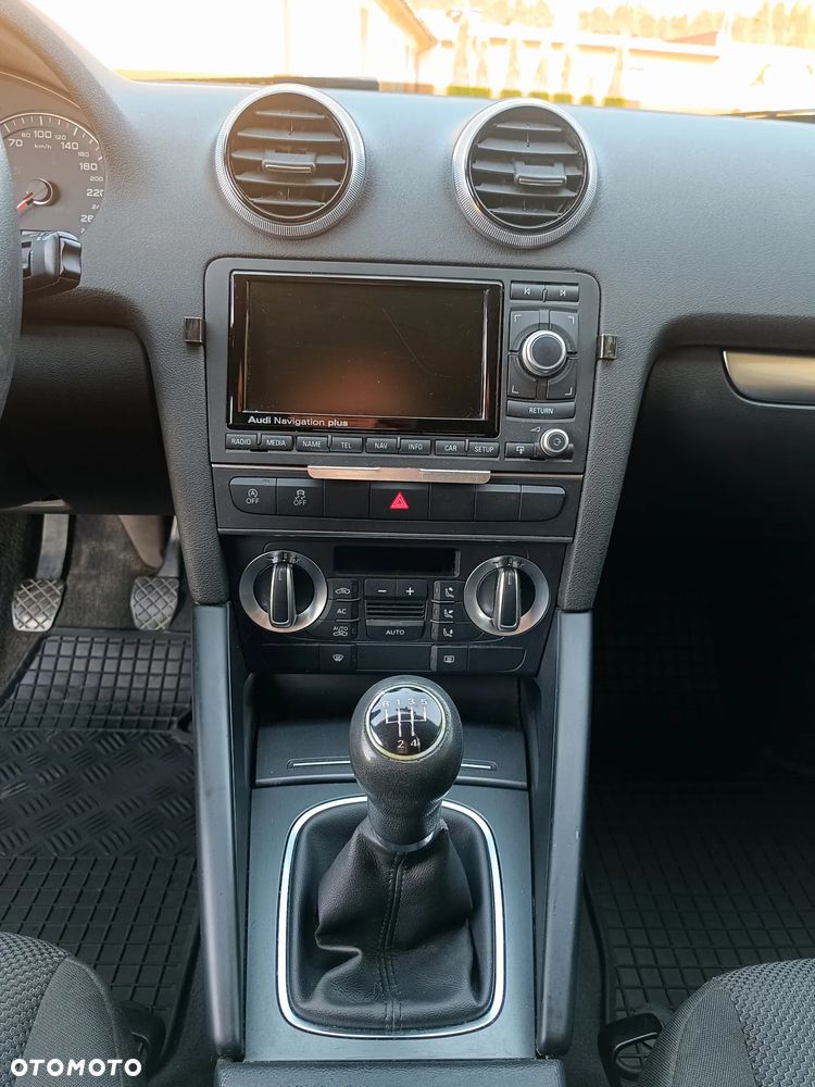 Audi A3 Sportback 1.6 TDI DPF Ambition - 30