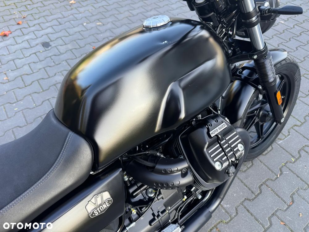 Moto Guzzi V7 - 16