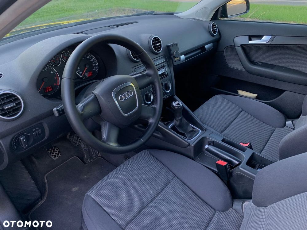 Audi A3 Sportback 1.6 Ambiente - 10