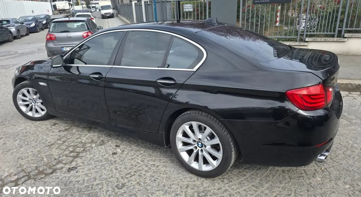 BMW Seria 5 520d Luxury Line - 2