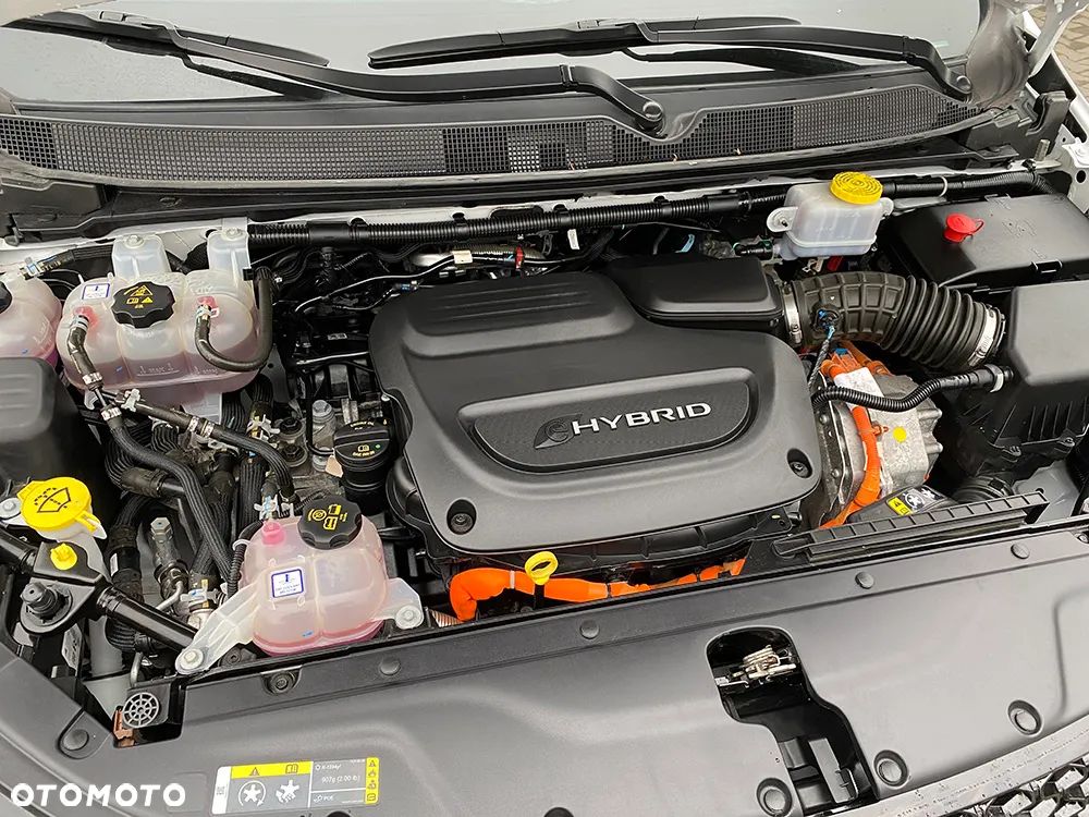Chrysler Pacifica - 12