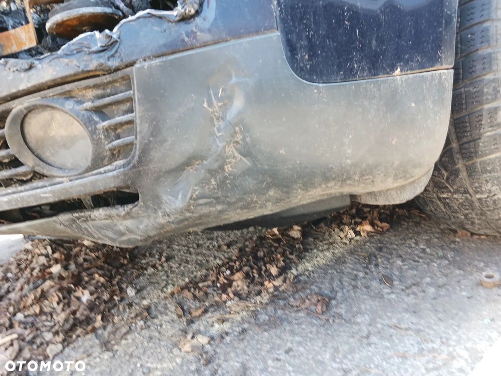 Dokładka zderzaka przedniego Halogen Audi a4 B6 - 3