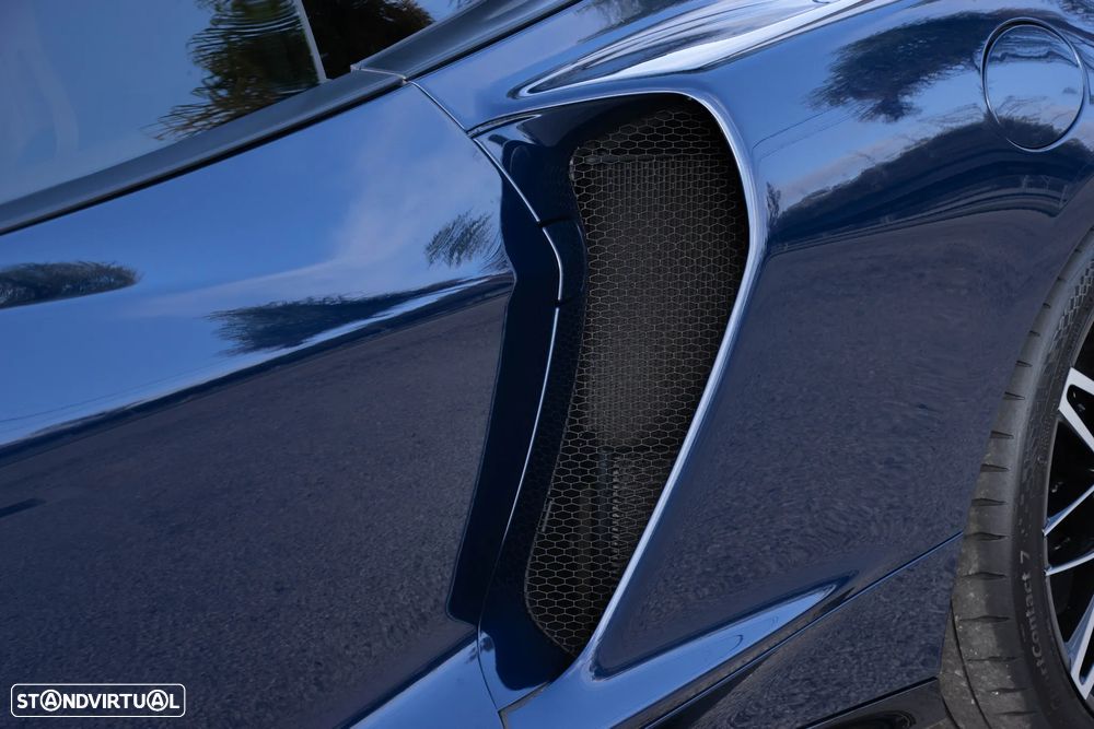 McLaren GT 4.0 Twin-Turbo V8 - 12