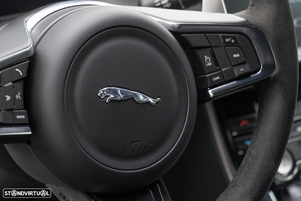 Jaguar XE 3.0 V6 S/C S - 39