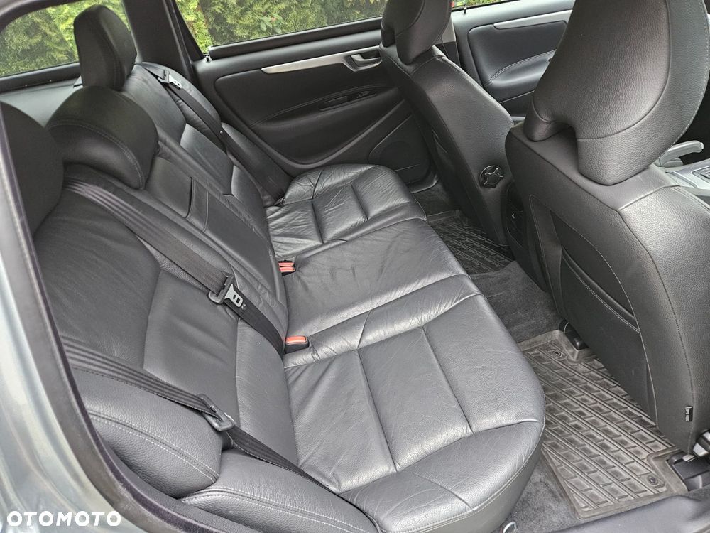 Volvo V70 2.4 Summum - 28