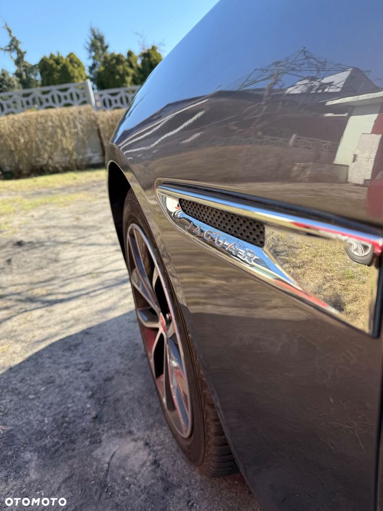 Jaguar XF 2.0 i4D AWD Portfolio - 4